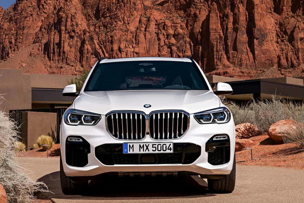BMW Series 3 และ X Series กลับมาพร้อมดีไซน์ที่โฉบเฉี่ยว และคงความทรงพลังไว้ได้อย่างยอดเยี่ยม