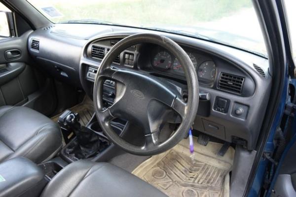 Ford Ranger ปี 2002 รถกระบะรุ่นยอดนิยม จนถึงสมัยปัจจุบัน