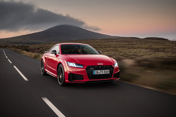 Audi TT  Minorchange 2019  ได้รับการออกแบบเพิ่มบุคลิกให้ทั้นสมัยยิ่งขึ้น