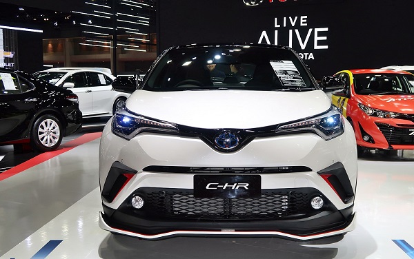 Toyota C-HR รุ่นปี 2019 ใหม่