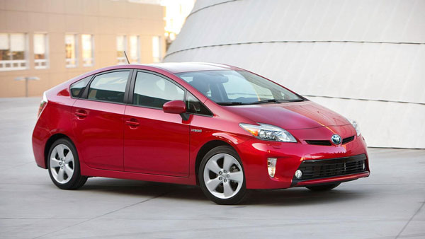 รถยนต์มือสอง Toyota Prius 2012 ที่ยังได้รับความนิดยมจากตลาดรถ