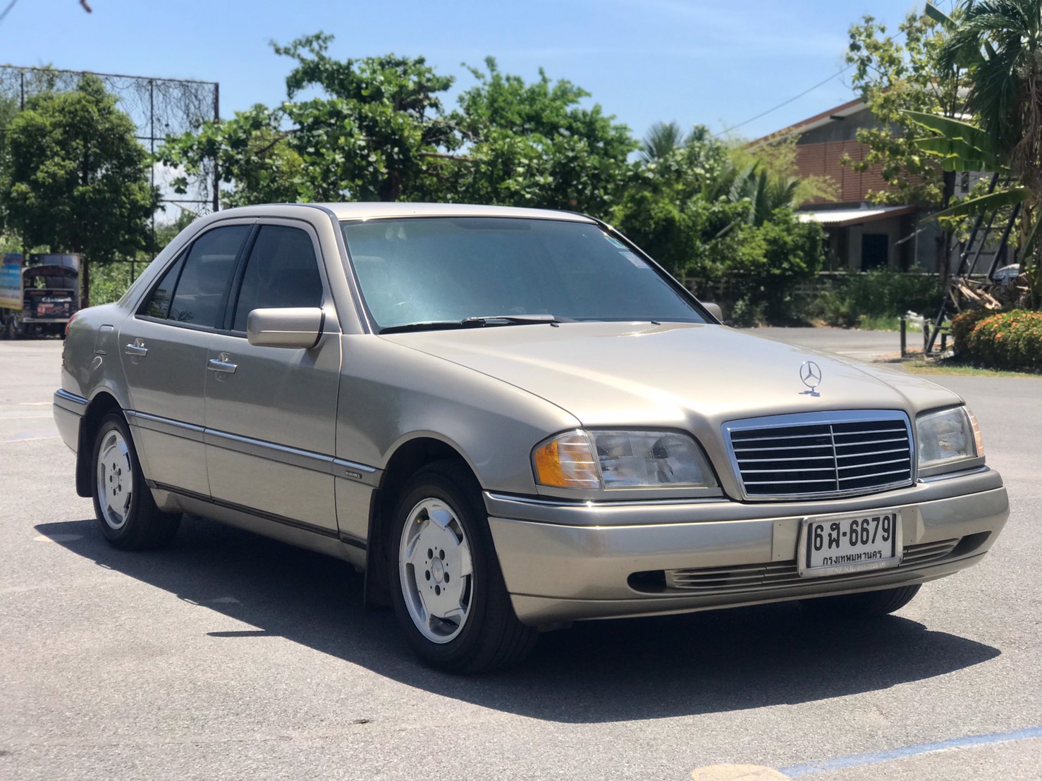 1996 BENZ C220 18350692