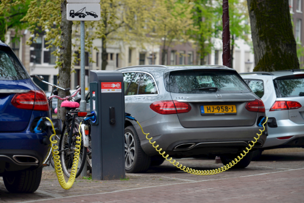 การส่งเสริมรถพลังงานไฟฟ้าในเนเธอร์แลนด์มีการพัฒนาอย่างค่อย ๆ เป็น ค่อย ๆ ไป