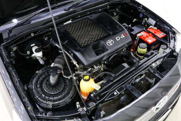 เครื่องยนต์ของ Toyota Hilux VigoTrd Sportivo ที่ให้อัตราเร่งและกำลังขับเคลื่อนที่ดี