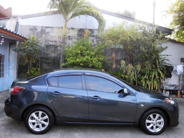 Mazda 3 ปี 2013 ราคาเริ่มต้นที่ 275,000 บาท