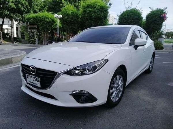 Mazda 3 ปี 2015 ราคาเริ่มต้นที่ 400,000 บาท