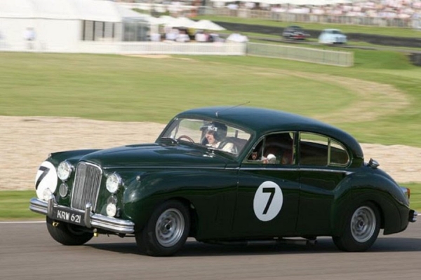 Jaguar MK7 รถคลาสสิคที่ Rowan Atkinson ดัดแปลงลงแข่ง
