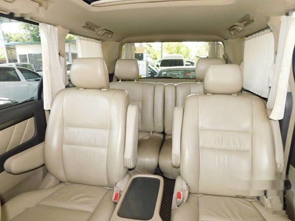 รถ MPV มือสอง Toyota Alphard ราคาเริ่มต้น 459,000 บาท