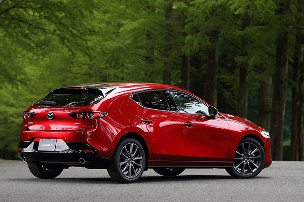 All new Mazda 3 กับรางวัลดีไซน์ระดับโลก Red Dot Best of best