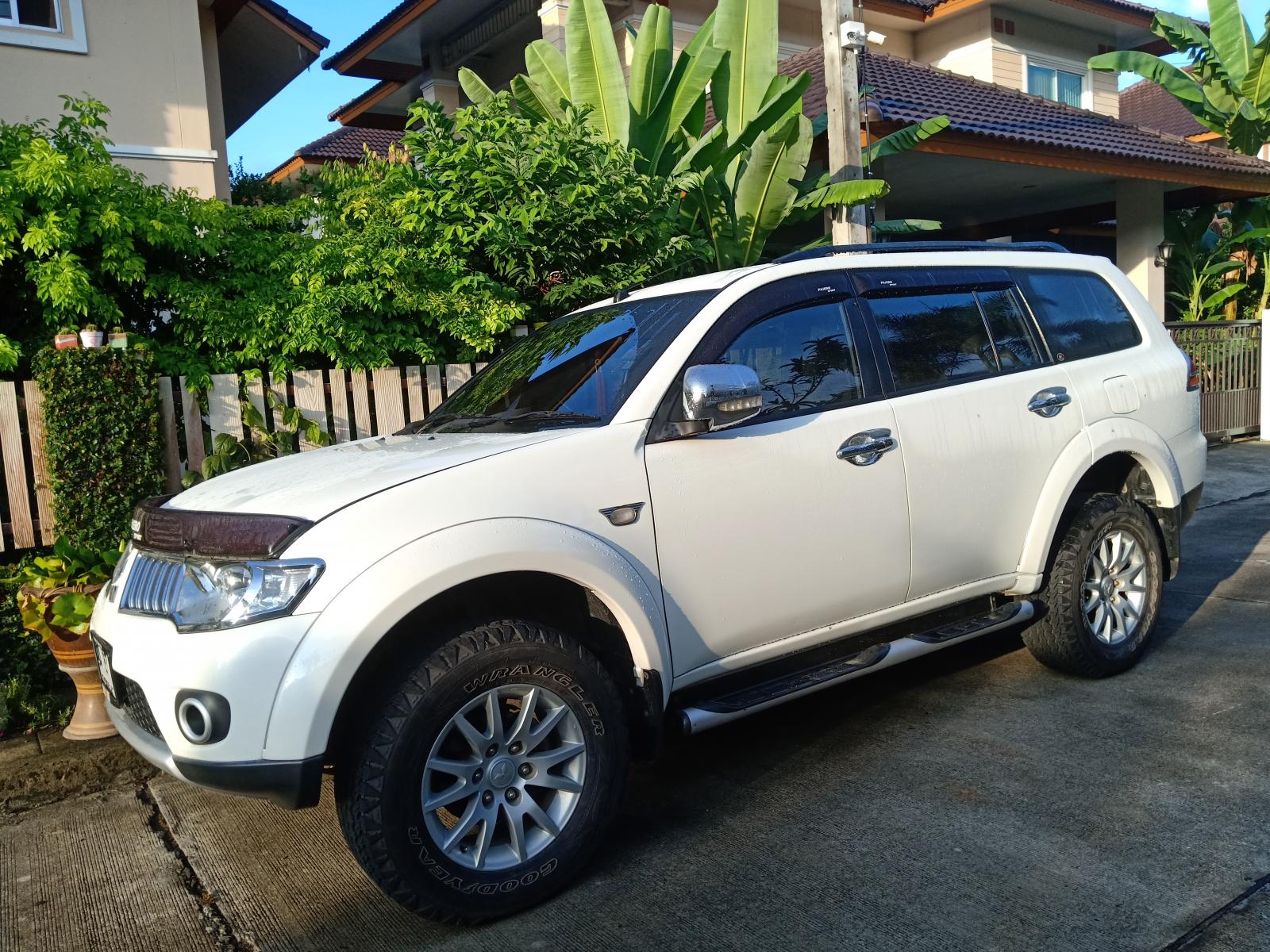 2010 Mitsubishi Pajero Suv 18852693