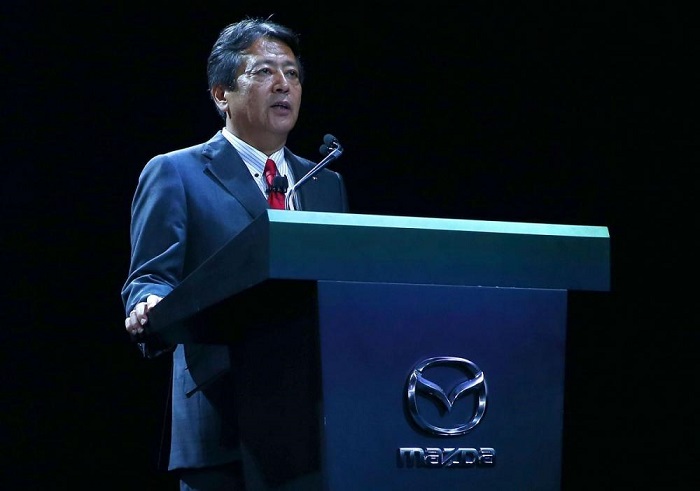  Akira Marumoto ประธานเจ้าหน้าที่บริหารของ Mazda 