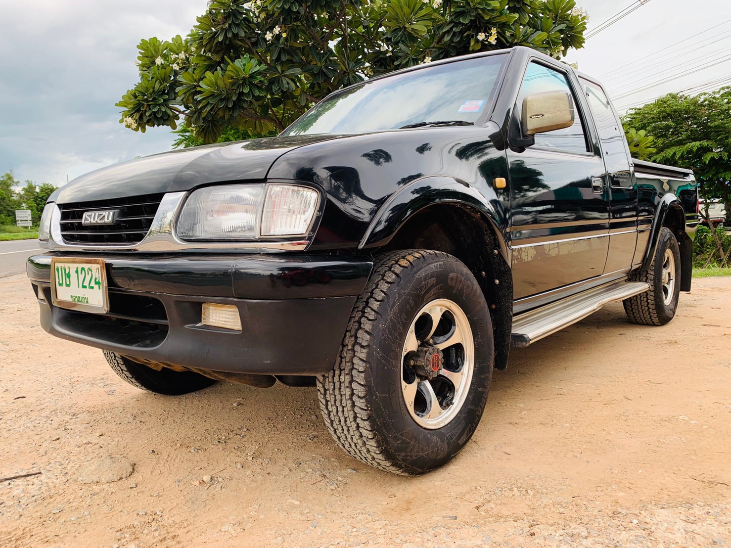 1999 Isuzu RODEO 4WD 2.8 turbo MT pickup 19041032
