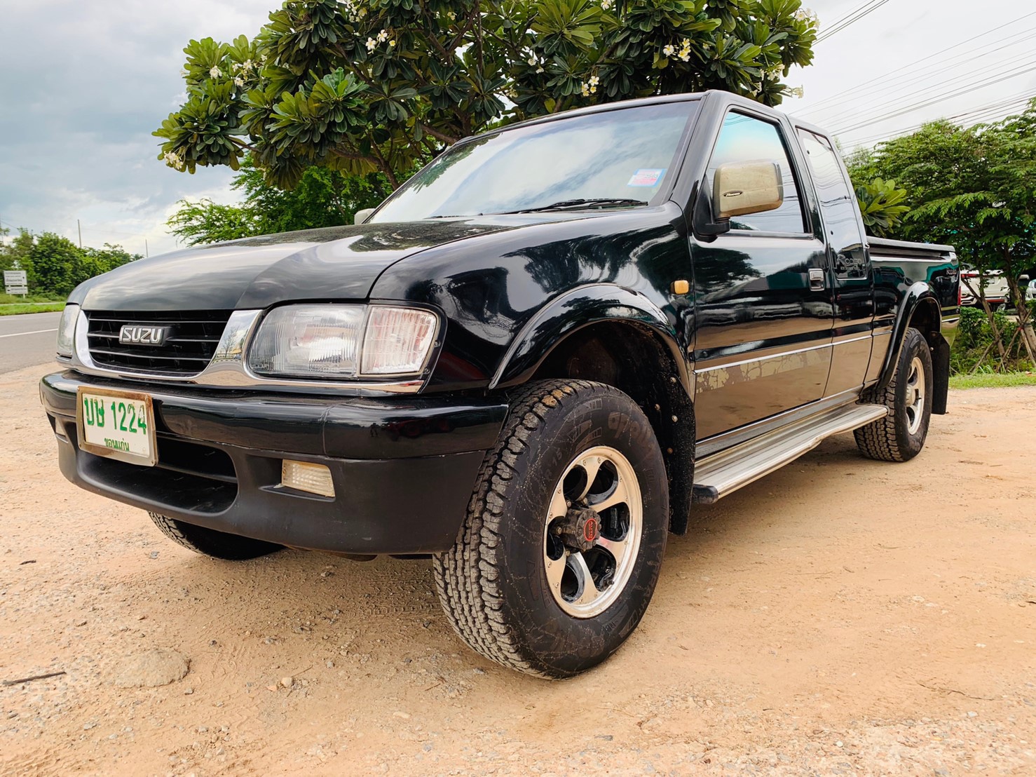1999 Isuzu RODEO 4WD 2.8 turbo MT pickup 19041032