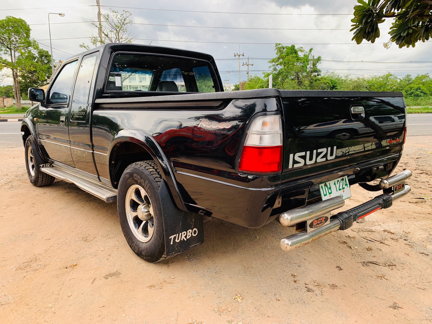 1999 Isuzu RODEO 4WD 2.8 turbo MT pickup 19041032