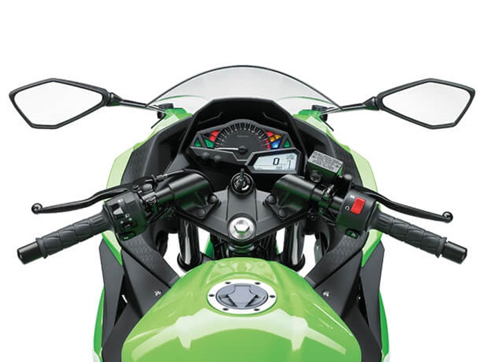 ​Kawasaki Ninja 300 มาพร้อมชุดแผงหน้าปัดเรือนไมล์ที่ทันสมัย จอเรืองแสงขนาดใหญ่