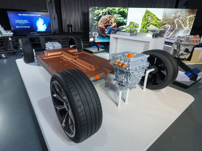 รถยนต์พลังงานไฟฟ้ารุ่นใหม่จาก ค่ายรถใหญ่ Honda กับ GM 