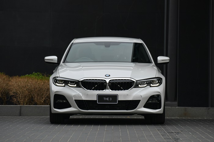 การออกแบบดีไซน์ภายนอกของ BMW 320d M Sport 2020