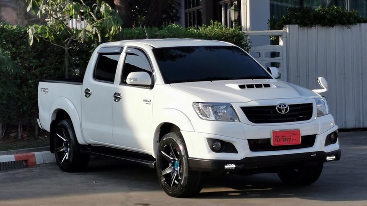 Toyota Hilux Vigo 2013 ราคาถูกลง 60,000 บาท