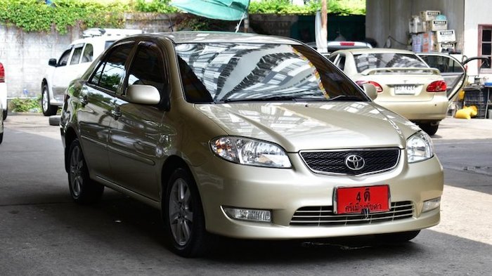Toyota VIOS 2004 ราคาถูกลง 10,000 บาท