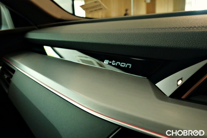 คอนโซลหน้า Audi e-tron Sportback 2021 