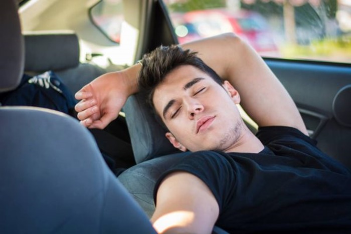 นอนในรถ อันตราย เปิดแอร์นอนก็ไม่ปลอดภัย