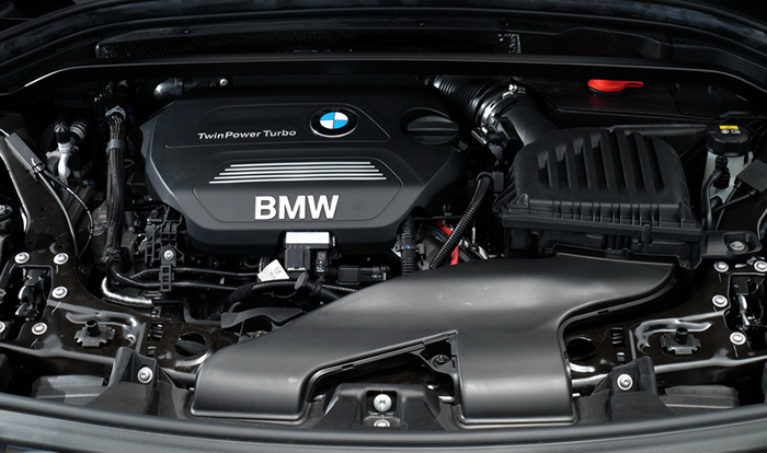 BMW X1 sDrive18i (Iconic) เครื่องยนต์