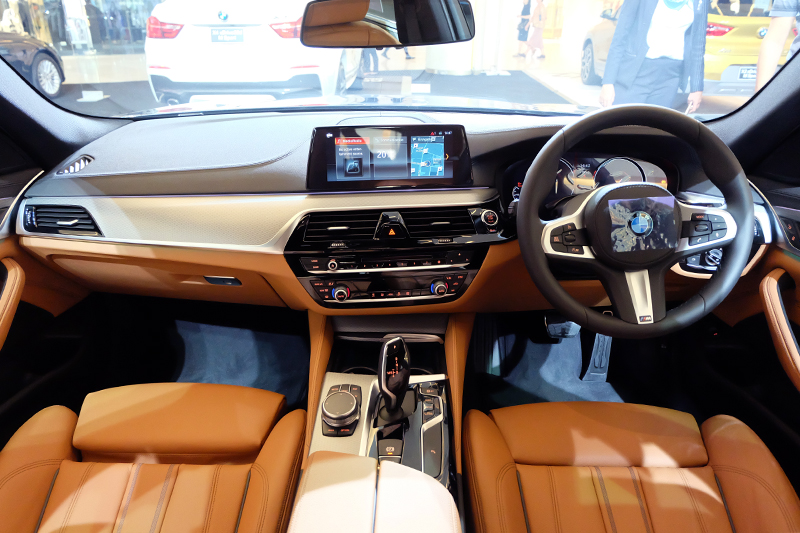 BMW 520d M Sport ภายใน BMW 520d M Sport ภายใน