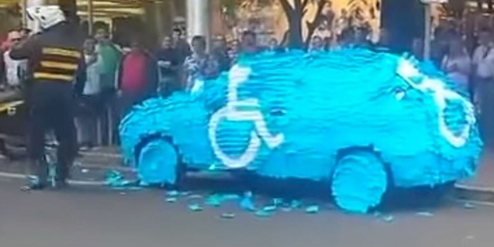 ลงโทษผู้จอดรถทับที่คนพิการ