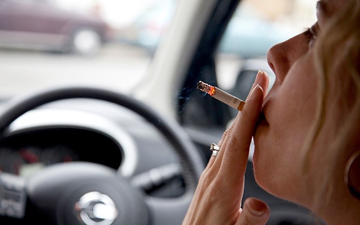 สูบบุหรี่ในรถ เสี่ยงมะเร็ง