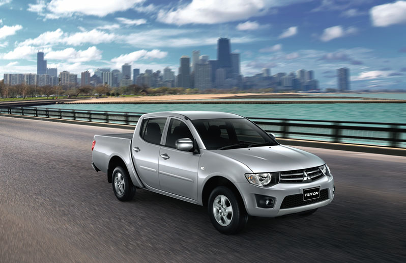 ภายนอกของ Mitsubishi Triton 2012 ภายนอกของ Mitsubishi Triton 2012