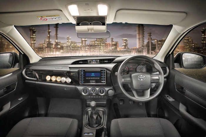 ภายใน Toyota Hilux Revo 2015 ภายใน Toyota Hilux Revo 2015