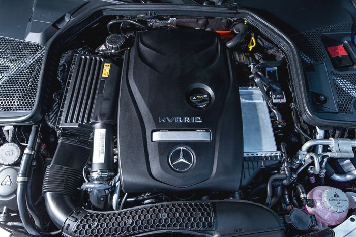 เครื่องยนต์ Mercedes Benz C 350 e AMG Dynamic