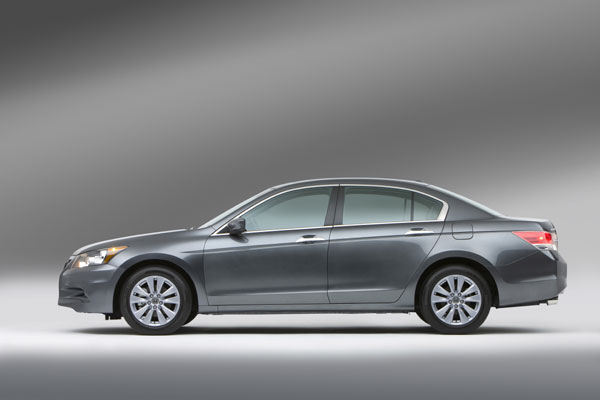 ด้านข้าง Honda Accord 2011 ด้านข้าง Honda Accord 2011