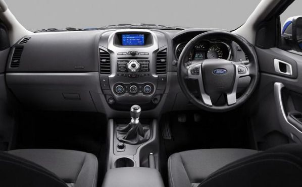 ​ภายใน Ford Ranger 2012