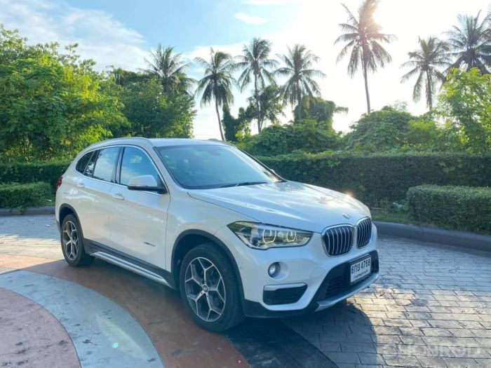 ภายนอก BMW X1 2017 ภายนอก BMW X1 2017
