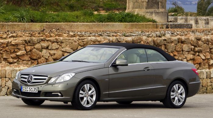 ภายนอกของ Mercedes Benz 250 CDI ภายนอกของ Mercedes Benz 250 CDI