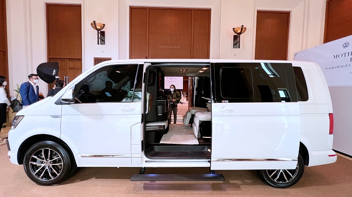 Volkswagen THAIYARNYON Caravelle – Mother of Pearl Edition 2022