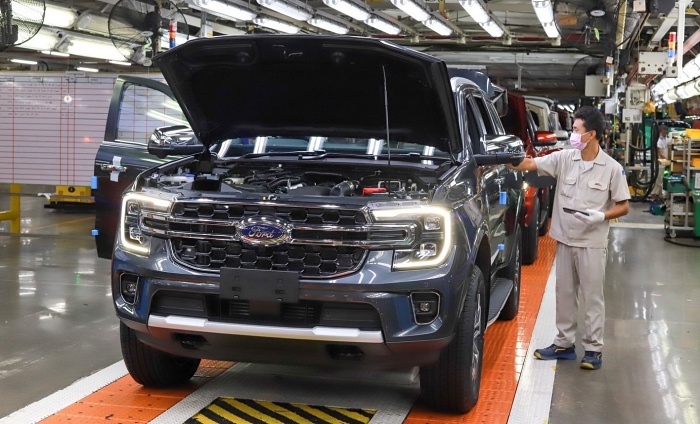 เผยภาพ Ford Everest 2022 ผลิตจากโรงงานในไทย