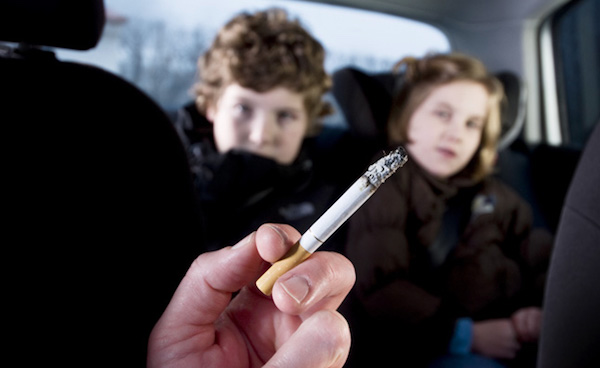 ทำให้กลิ่นบุหรี่ในรถของคุณหมดไปต้องทำอย่างไร?
