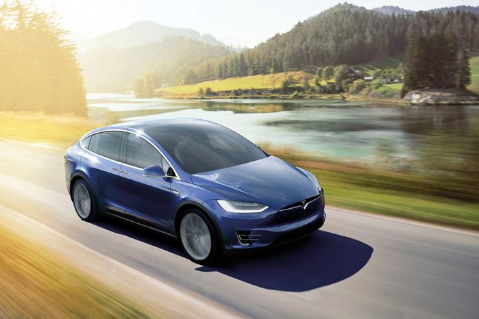 ภายนอก Tesla Model X 2022