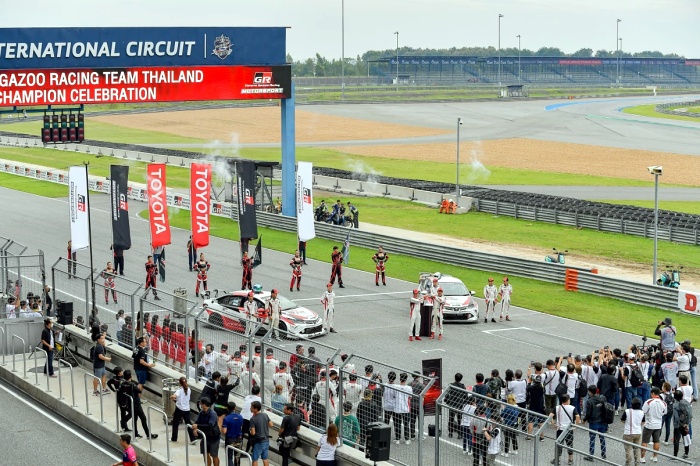 Toyota Gazoo Racing Team Thailand ฉลองแชมป์ Nurburgring