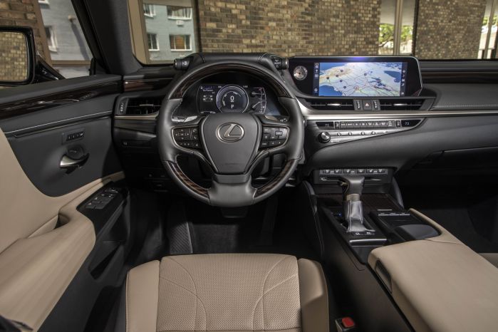 ภายนใน Lexus ES300h 2019