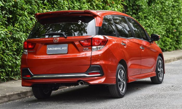 ด้านหลัง Honda Mobilio 2017