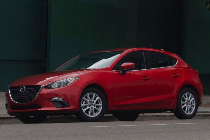 ภายนอก mazda 3 ปี 2016