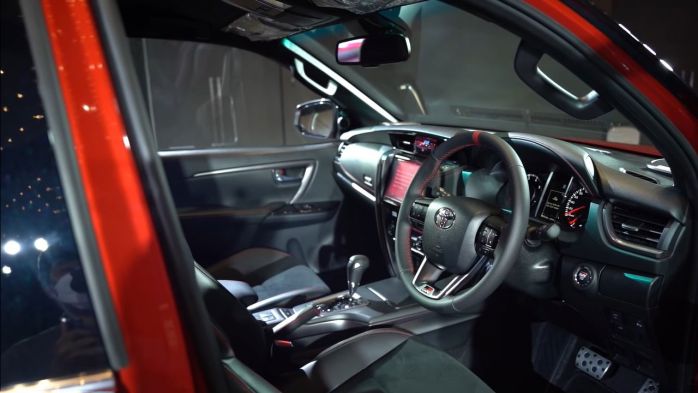 ภายใน Toyota Fortuner 2022