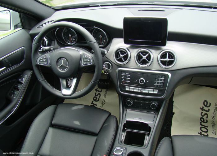 ภายในของ Mercedes Benz GLA200 2018 ภายในของ Mercedes Benz GLA200 2018