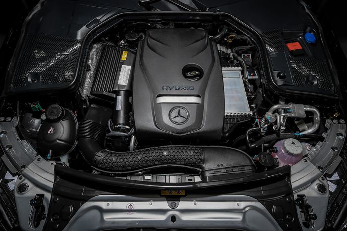 เครื่องยนต์ Mercedes-Benz C300