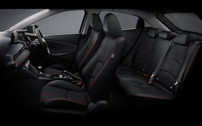 ภายใน Mazda 2 2023