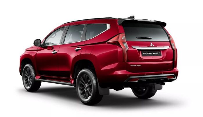 ​ด้านท้าย Mitsubishi Pajero Sport 2023