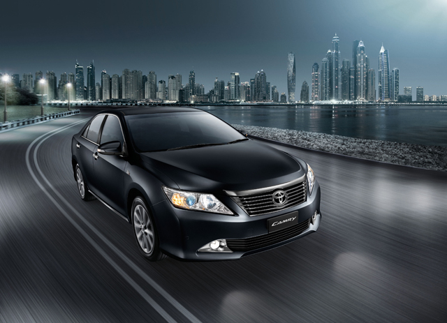 ภายนอกของ Toyota Camry 2014